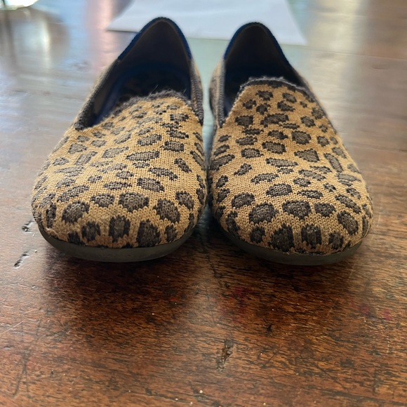 Kids Rothy’s Leopard Pattern Loafers - Picture 5 of 6